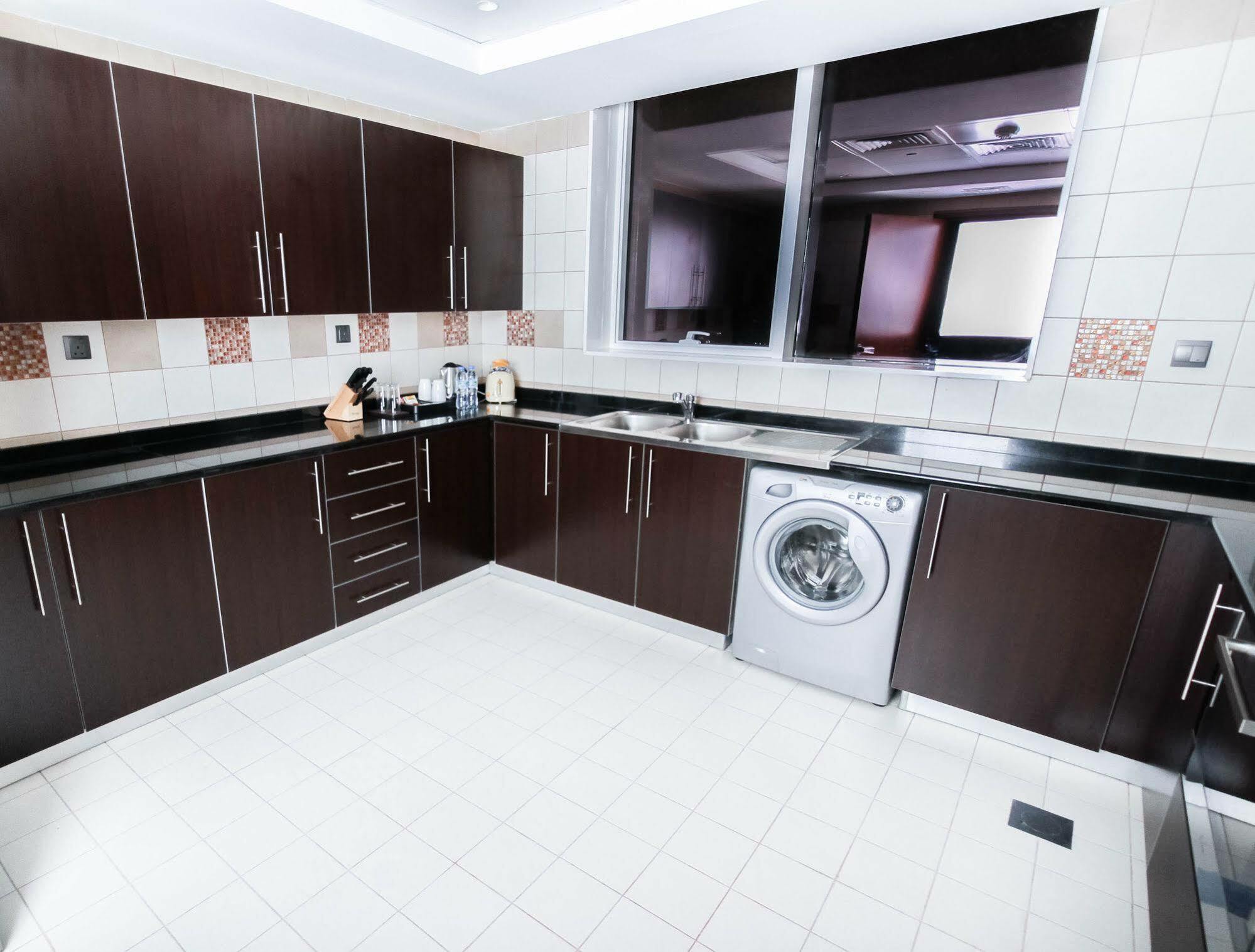 Danat Capital Hotel Abu Zabi Zewnętrze zdjęcie